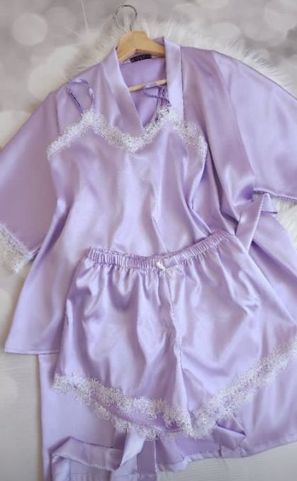 (30%) OFF - 4pc lacy Gown set