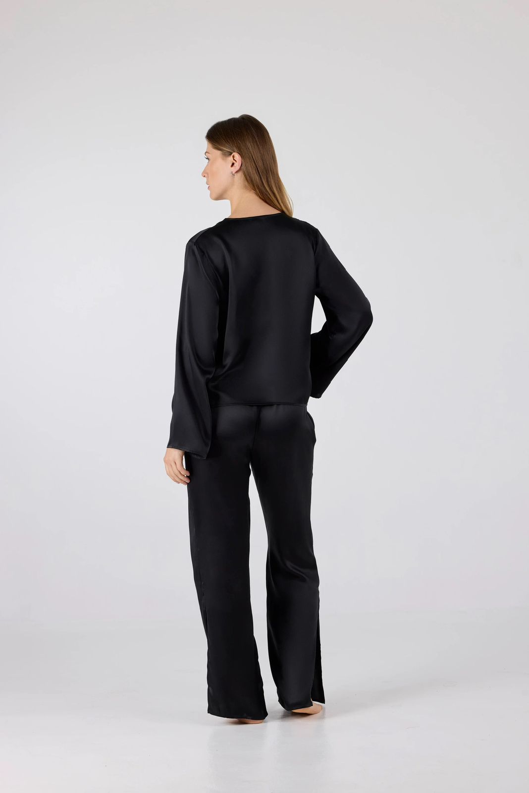 Velvéra – 2pc Silk Pajama Set