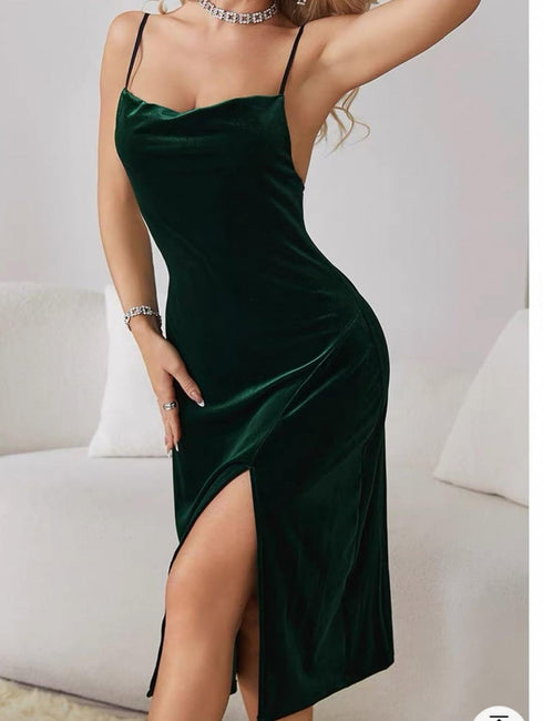 (30%) OFF - Midnight Reverie: Velvet Maxi & Luxe Robe - 2pc Set