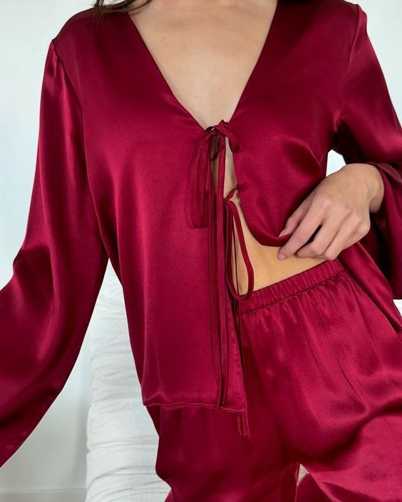 Velvéra – 2pc Silk Pajama Set